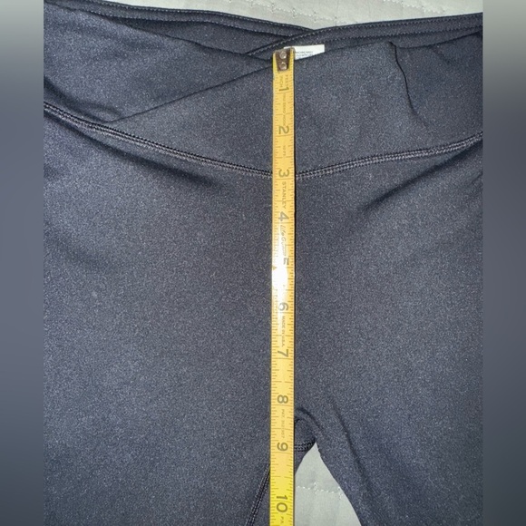 Fabletics Classic Black Women's Leggings. - Picture 6 of 11